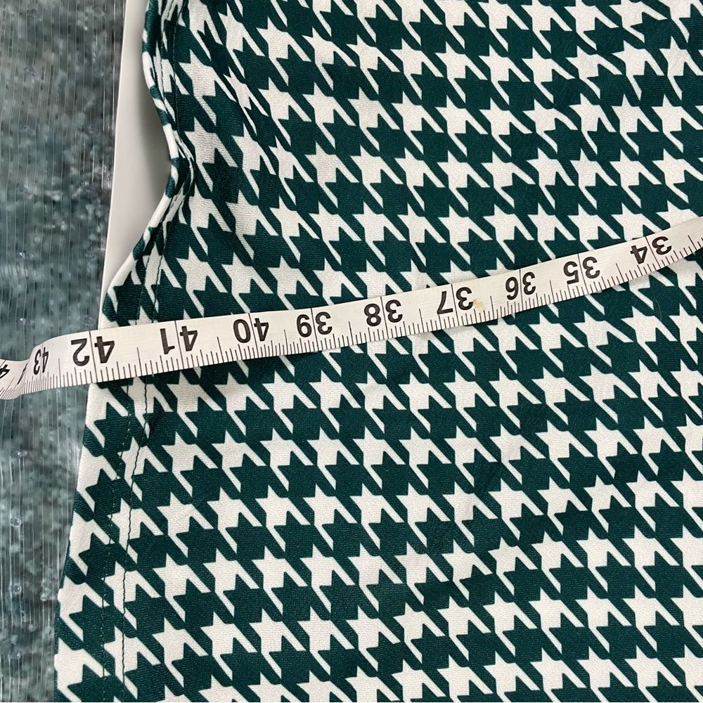 Plus Size Green Houndstooth Wrap Midi Dress - Picture 7 of 11